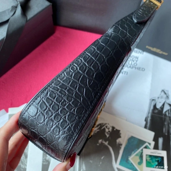 YSL À 5 LE 7 HOBO BAG 0824